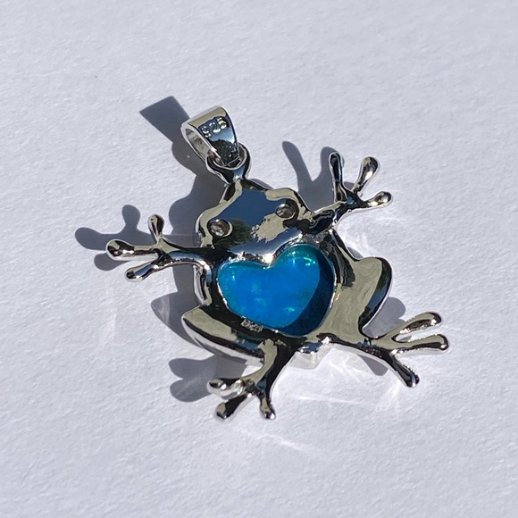 NWOT 925 sterling silver opal frog pendant 🐸 - Picture 8 of 13
